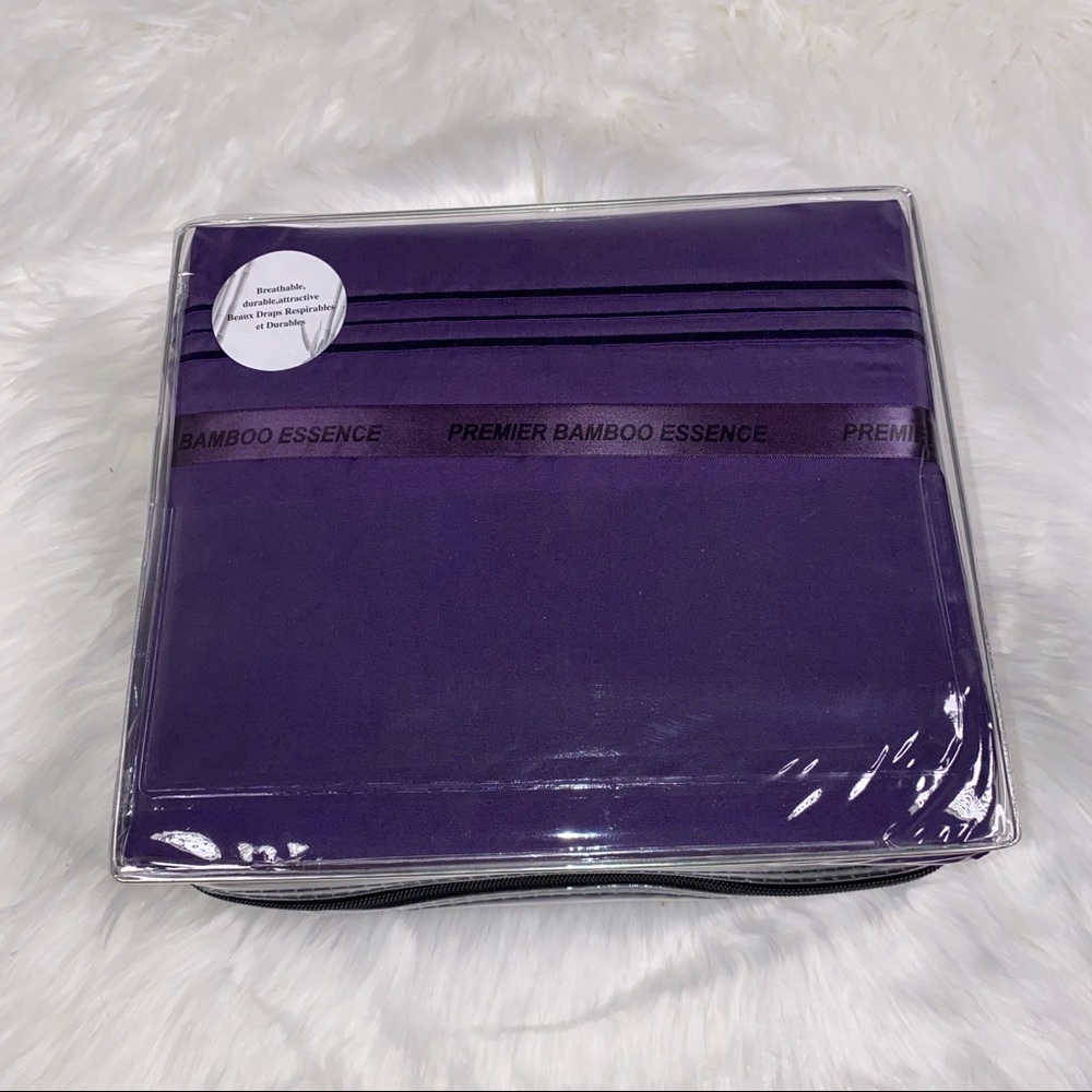 ✨RESTOCKING SOON✨King 4pc Purple Bedsheets - Picture 2 of 5